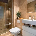 Adm Promenade - Parking Apartment *