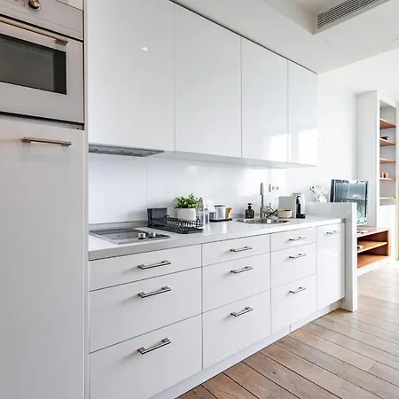 Adm Promenade - Parking Apartment