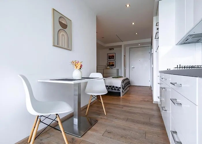 Adm Promenade - Parking * Pressburg